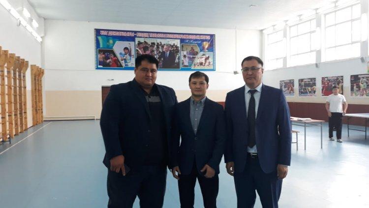 Спортшылармен кездесу