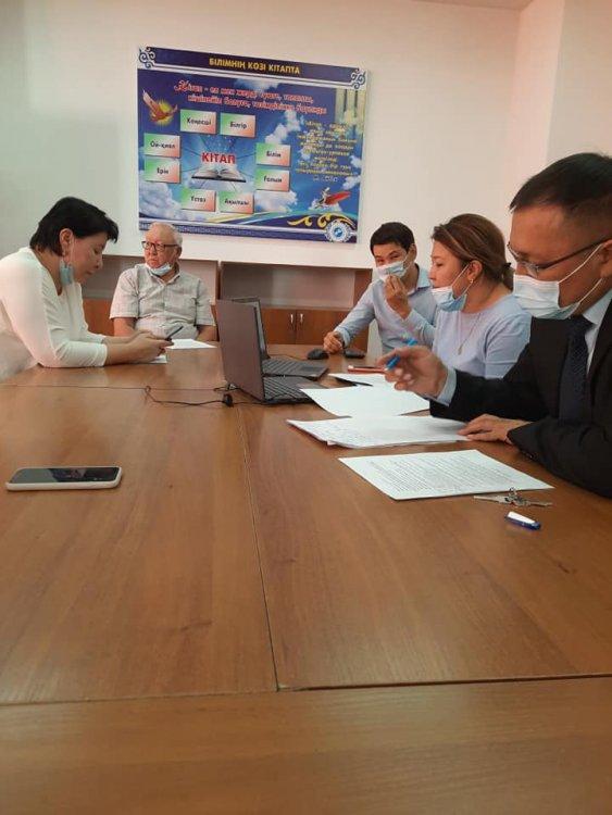"Баланың рухани дамуындағы отбасының рөлі туралы" тақырыбында жалпымектептік ата-аналар жиналысы