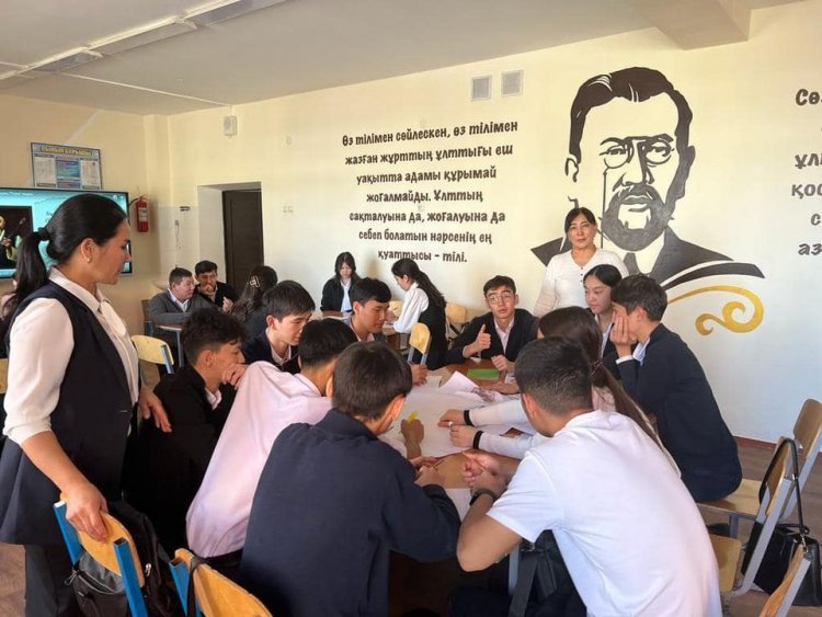 "Бұқар жырау тағылымы" тақырыбында 11-сынып оқушыларының қатысуымен дөңгелек үстел өткізді.
